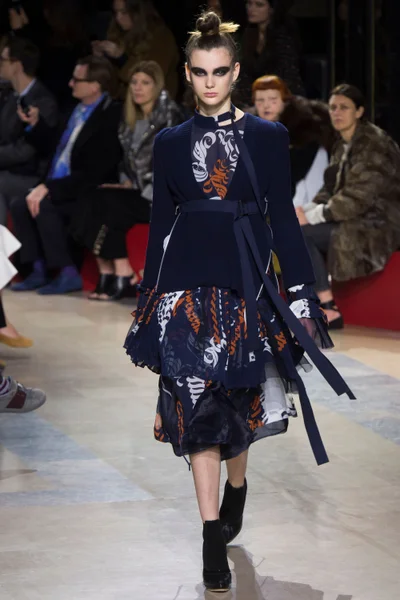Look 18